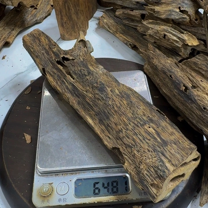 乾***沉香沉香碎屑糖结64克