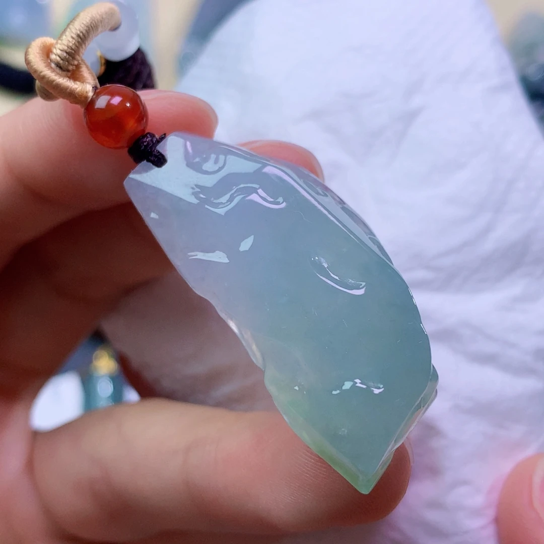 翡翠未镶嵌吊坠(赠链) 5764