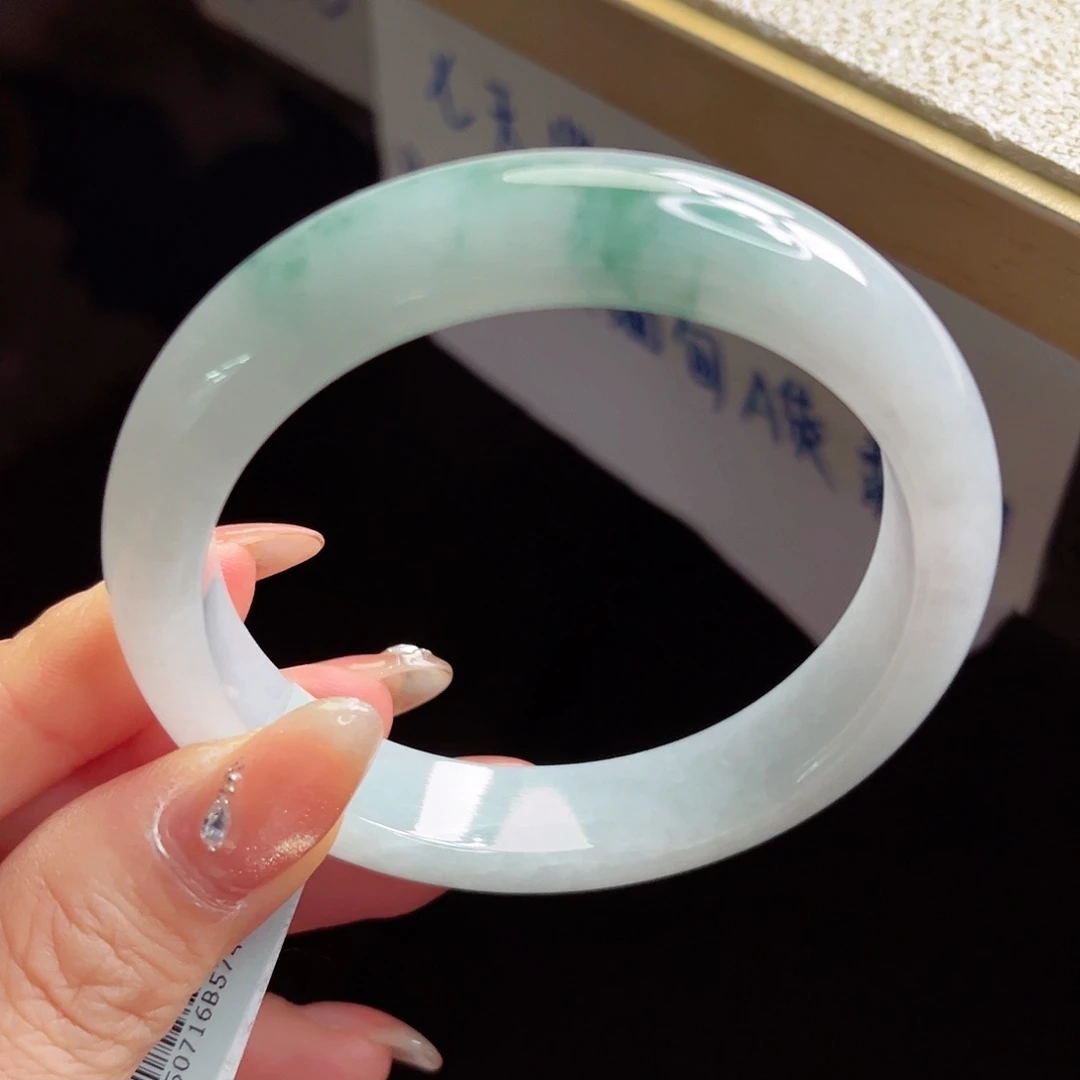 翡翠未镶嵌手镯手镯