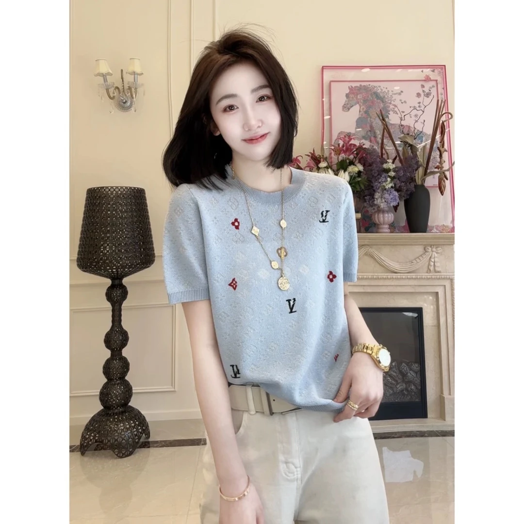 新款圆领刺绣短袖1015