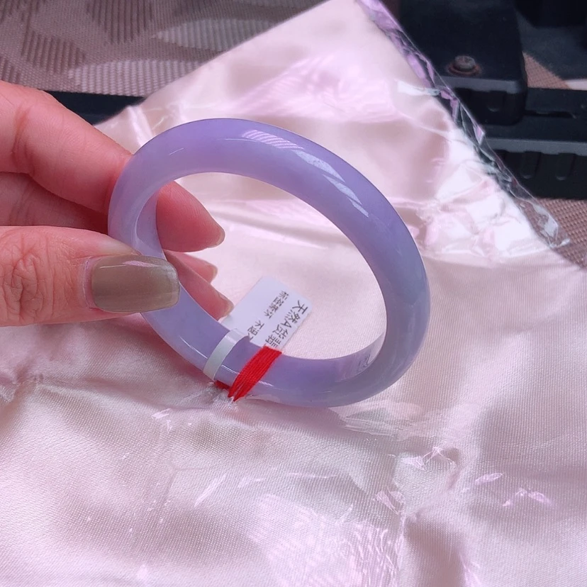 【闪购商品】翡翠手镯未镶嵌贵妃，