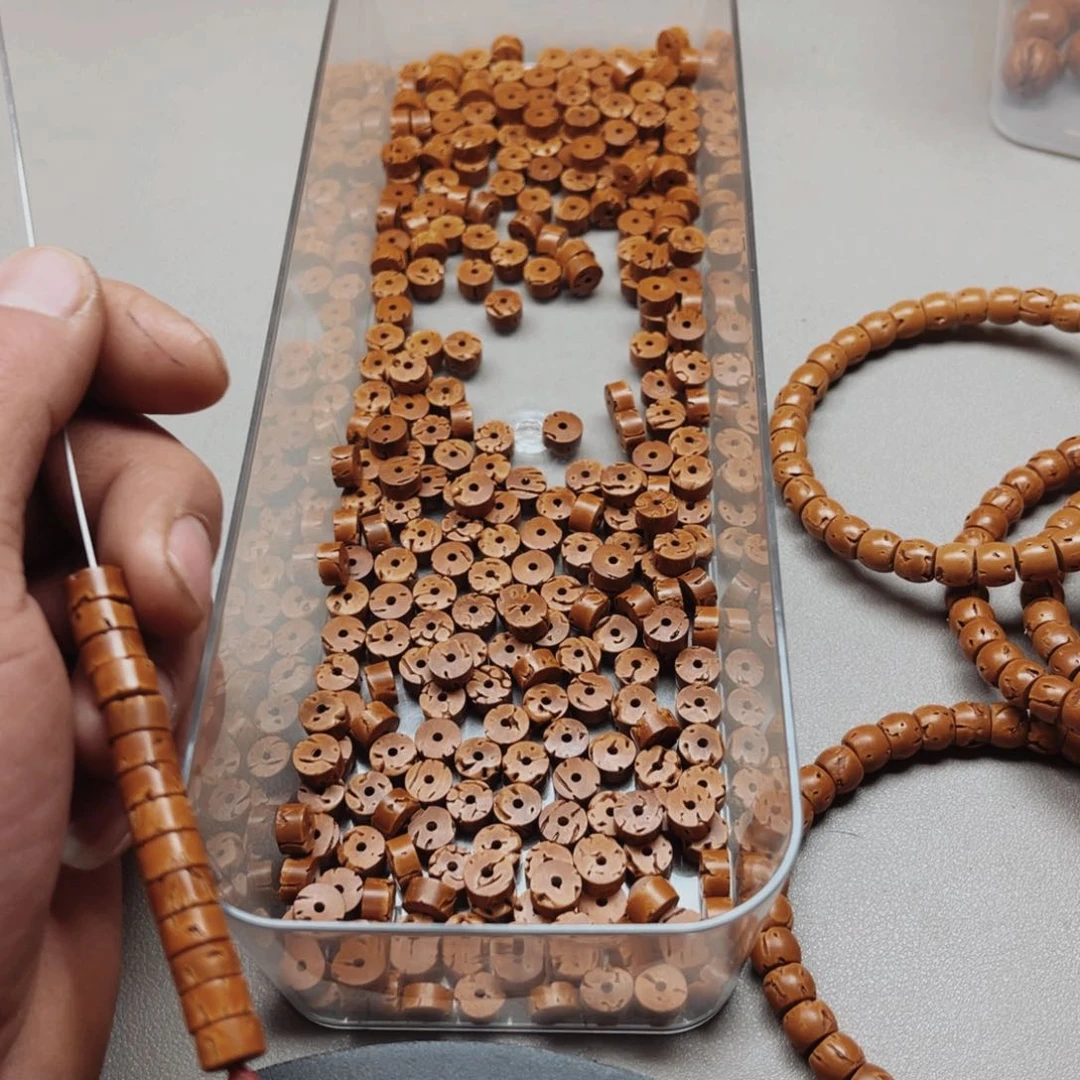 桃核吊坠安**淡桃核光柱