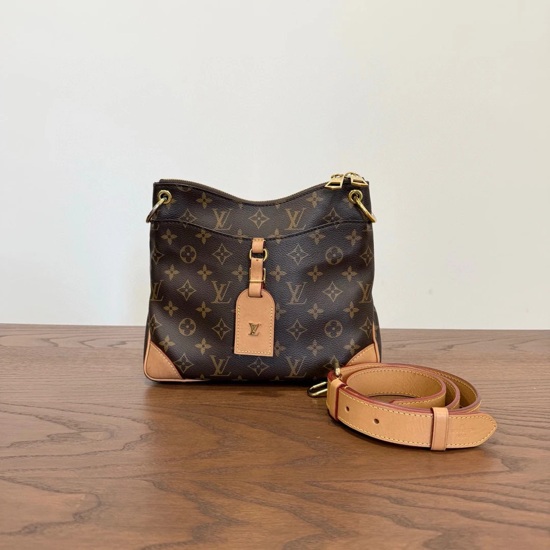 99新 LouisVuitton/路易威登 Odeon牛角包 尺寸25×20
