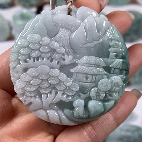 翡翠颈饰未镶嵌山水牌福利两个人的