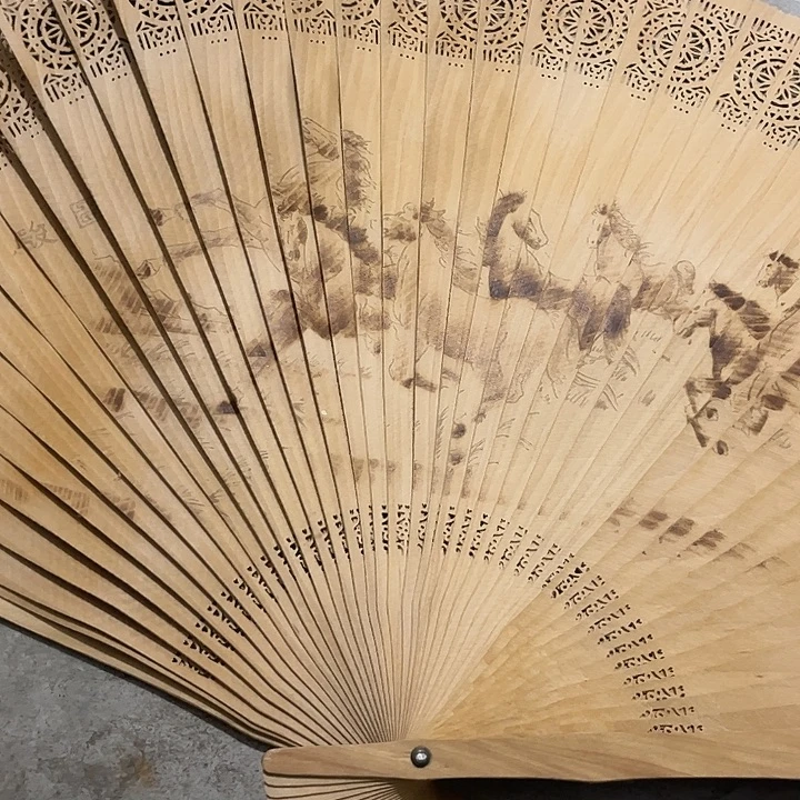 摆件，破损轴坏水渍都是正常的