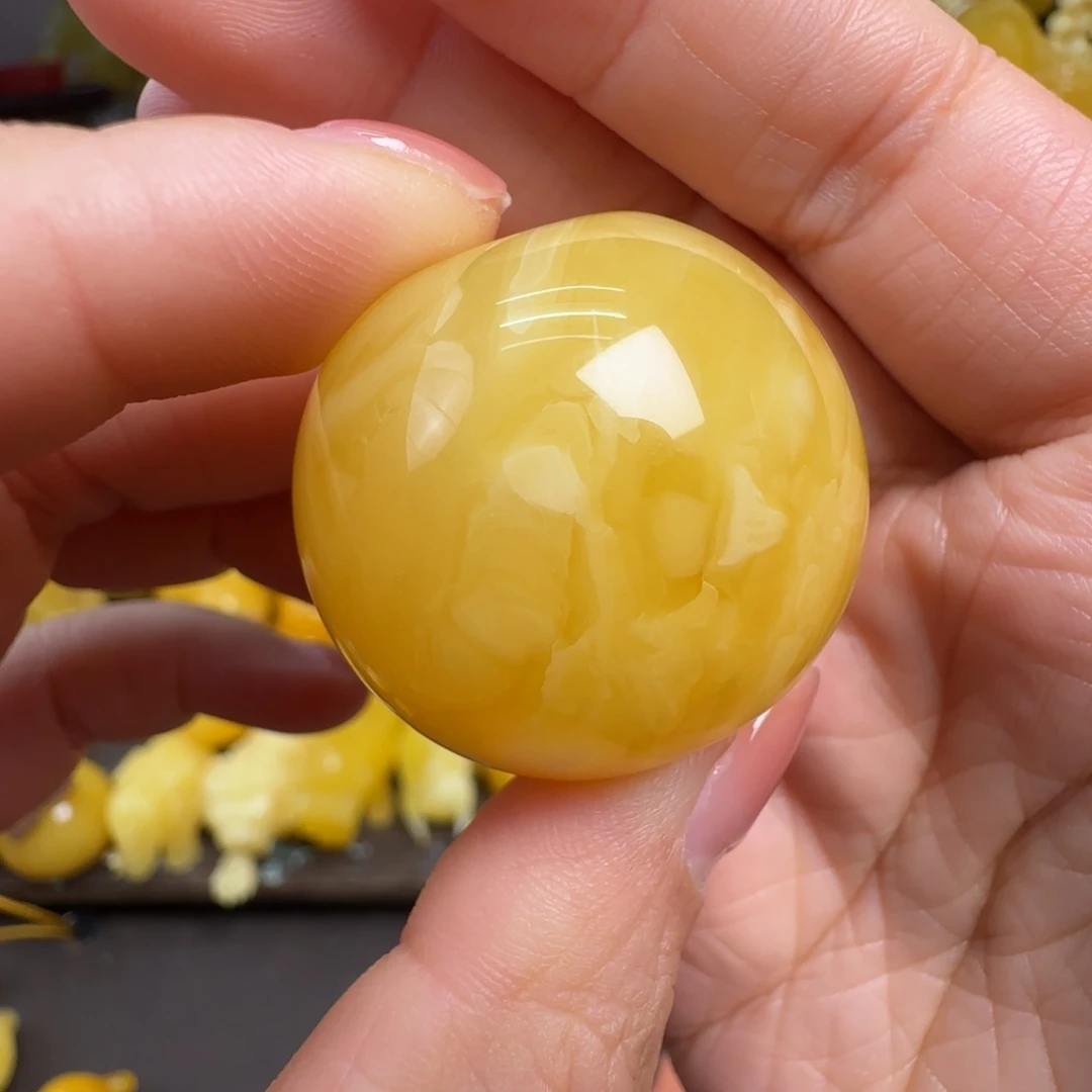 蜜蜡未镶嵌珠宝奇石