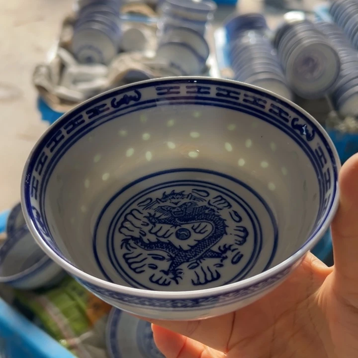 陶青花玲珑的5寸饭碗