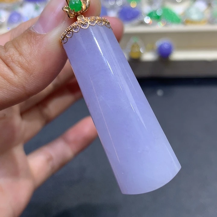 翡翠颈饰18K金镶嵌翡翠