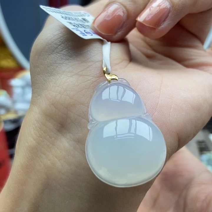 翡翠18K金镶嵌颈饰吊坠41