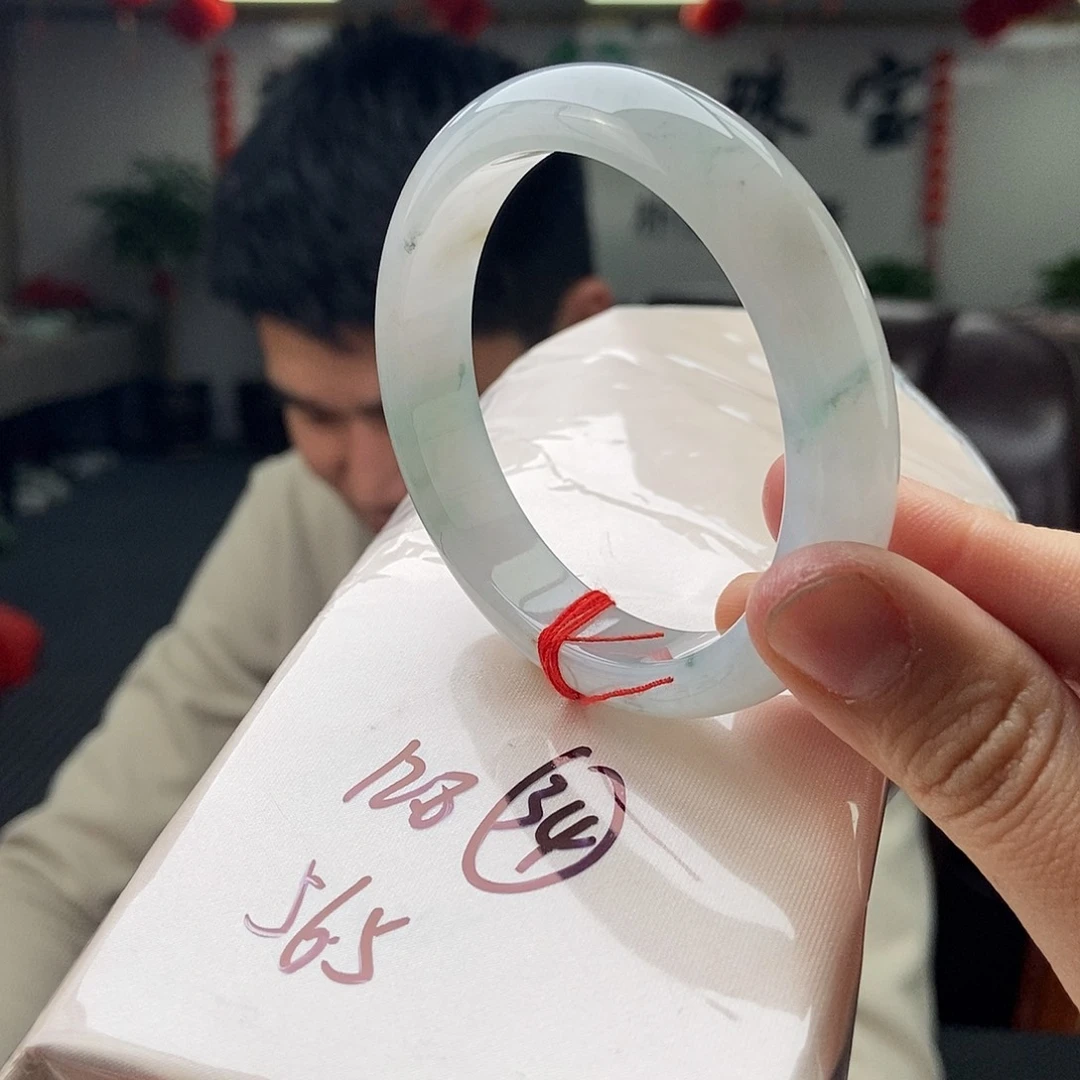 翡翠手镯未镶嵌拍一发一