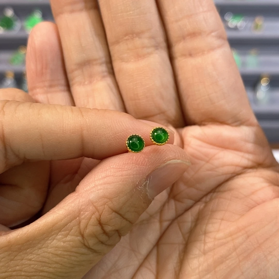 翡翠耳饰18K金镶嵌吉*猪