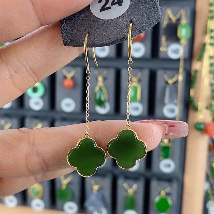 和田玉耳饰18K金镶嵌