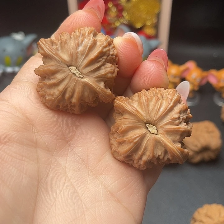 吊坠文玩核桃红皮山地磨39全品