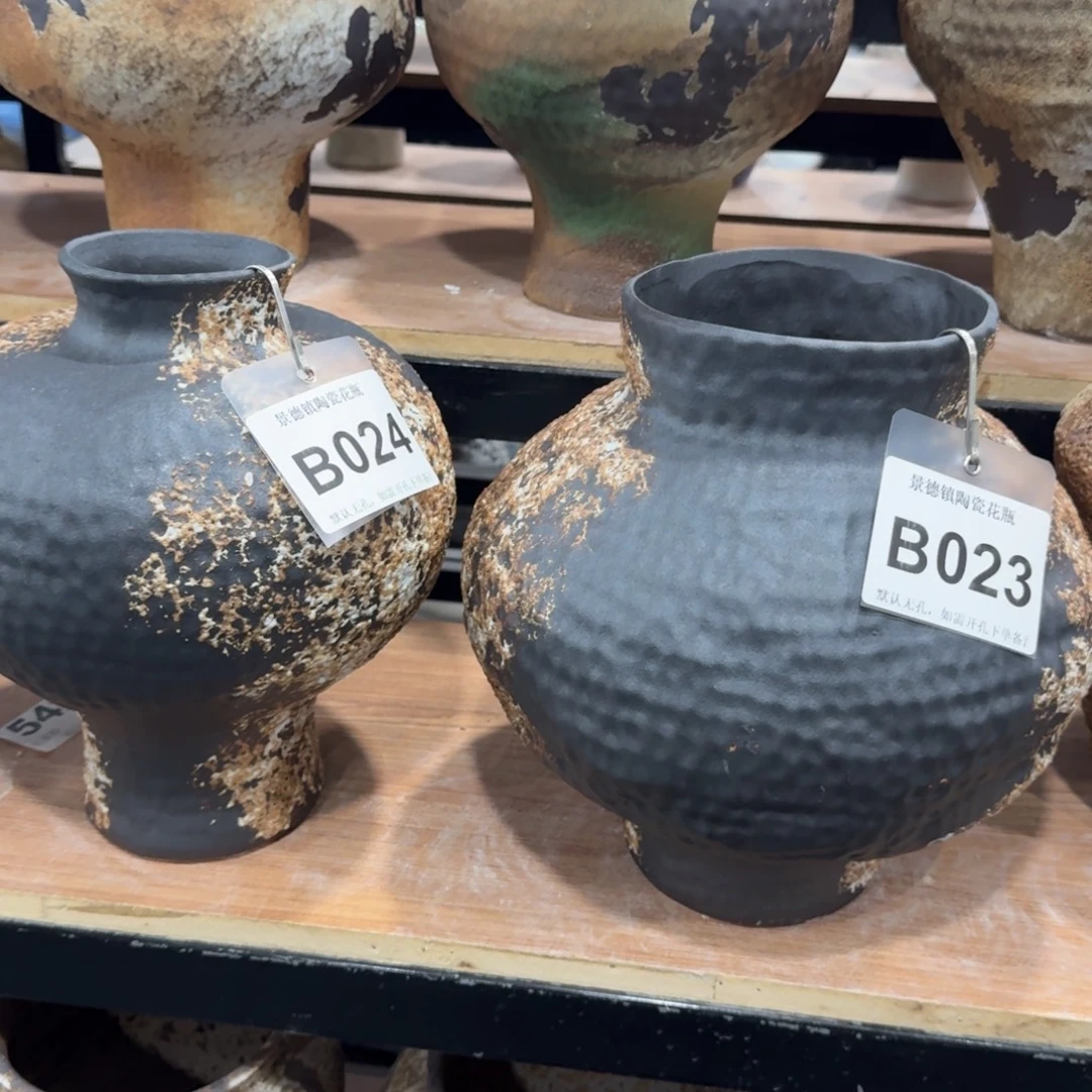 悦***饰摆件景德镇高温花瓶编码b023，024默认无孔