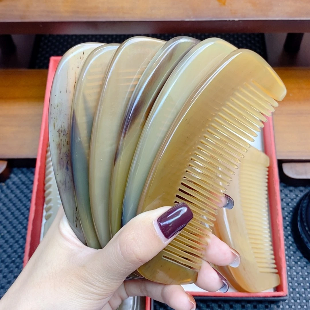 纯手工制作纯牛角梳子