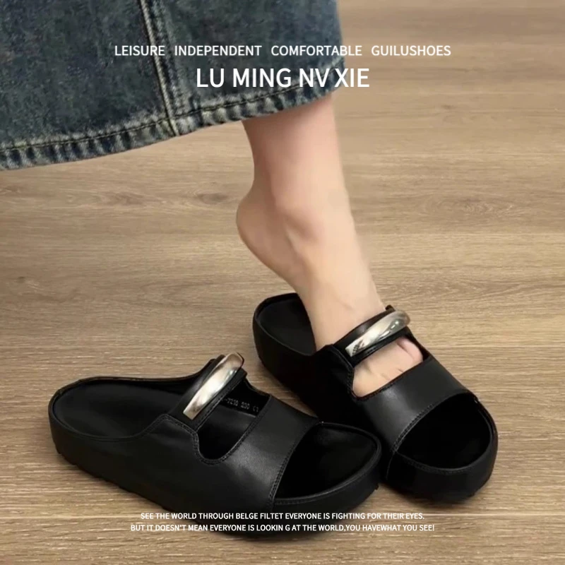 羊皮版~2025新款法式复古风金属扣一字拖女鞋百法式铆钉一字凉拖