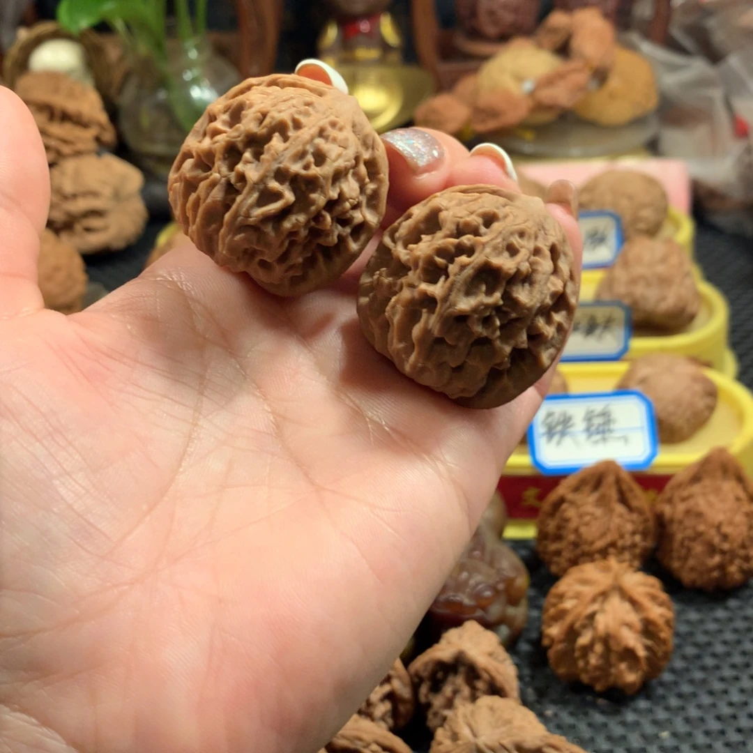 文玩核桃把件龙眼