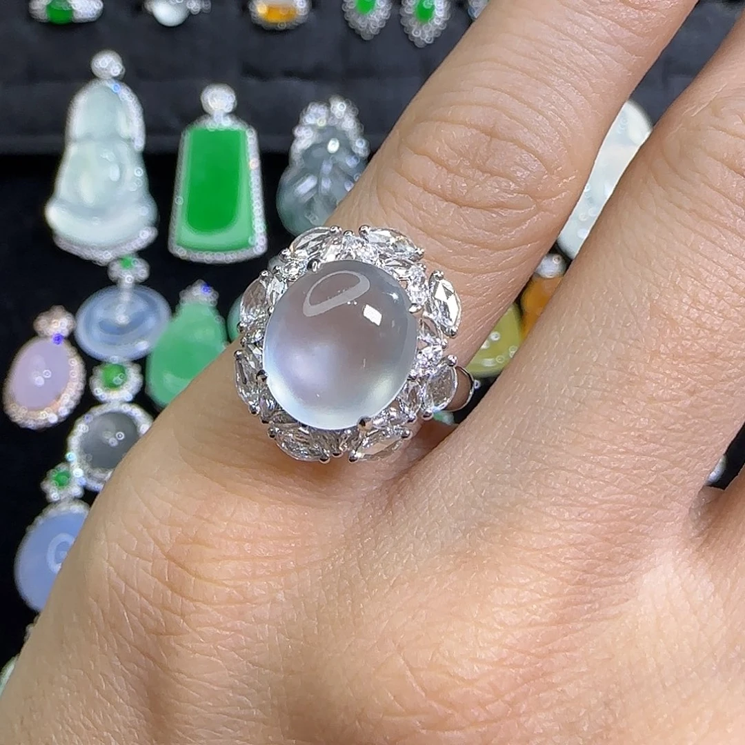 18K金镶嵌戒指翡翠天然翡翠