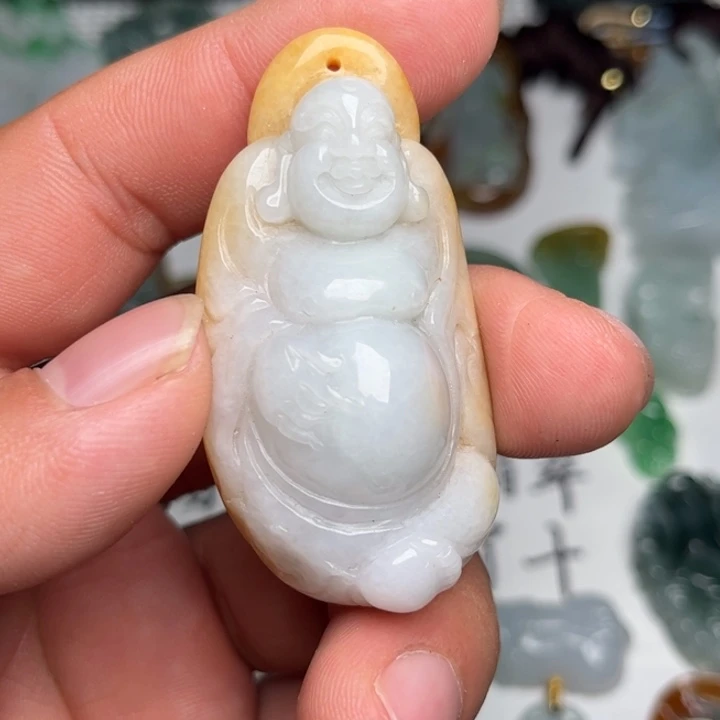 翡翠未镶嵌颈饰佛