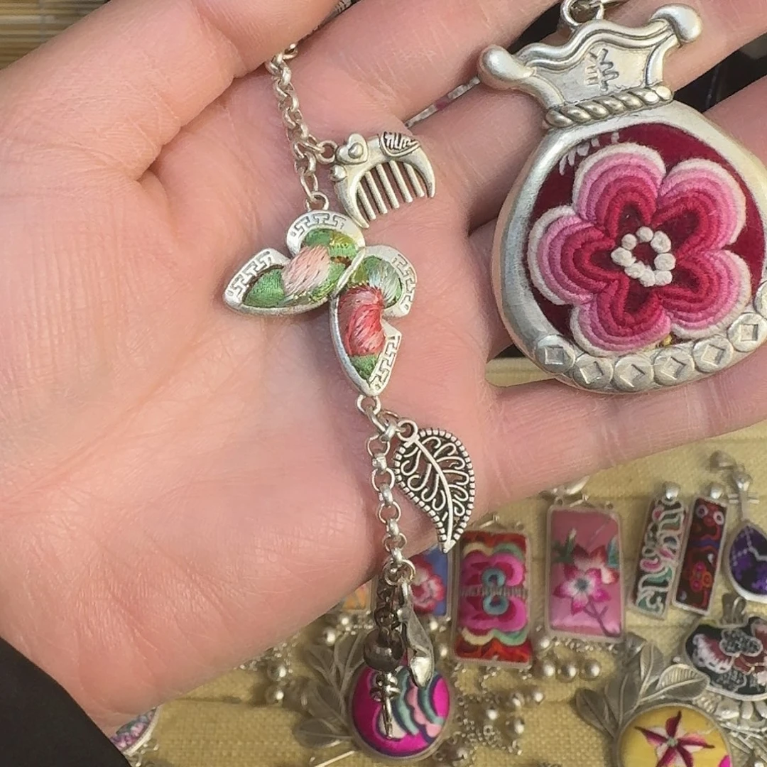 织绣用****6民族风刺绣吊坠