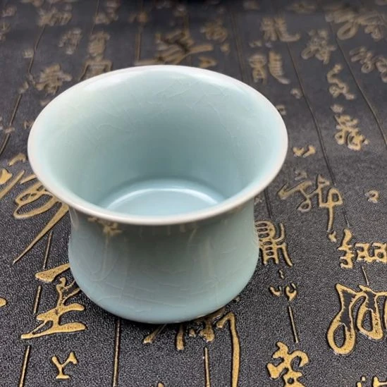 汝瓷天青仿古釉束腰马蹄杯