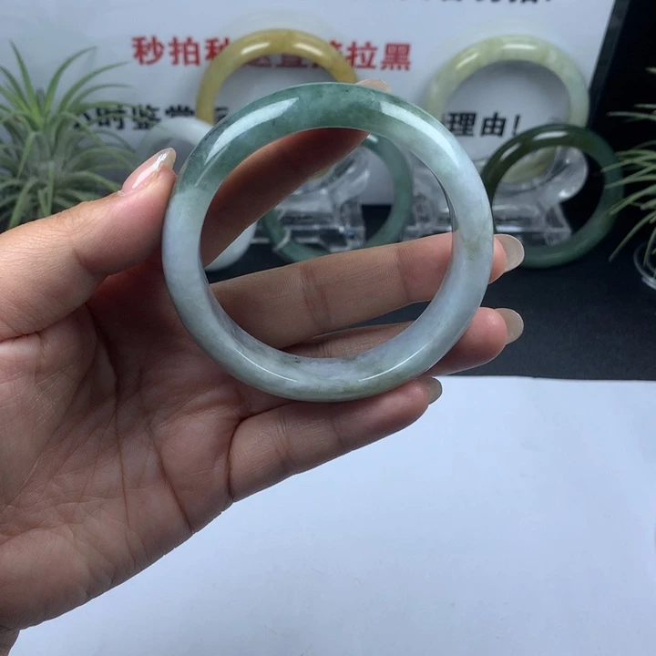未镶嵌手镯翡翠43