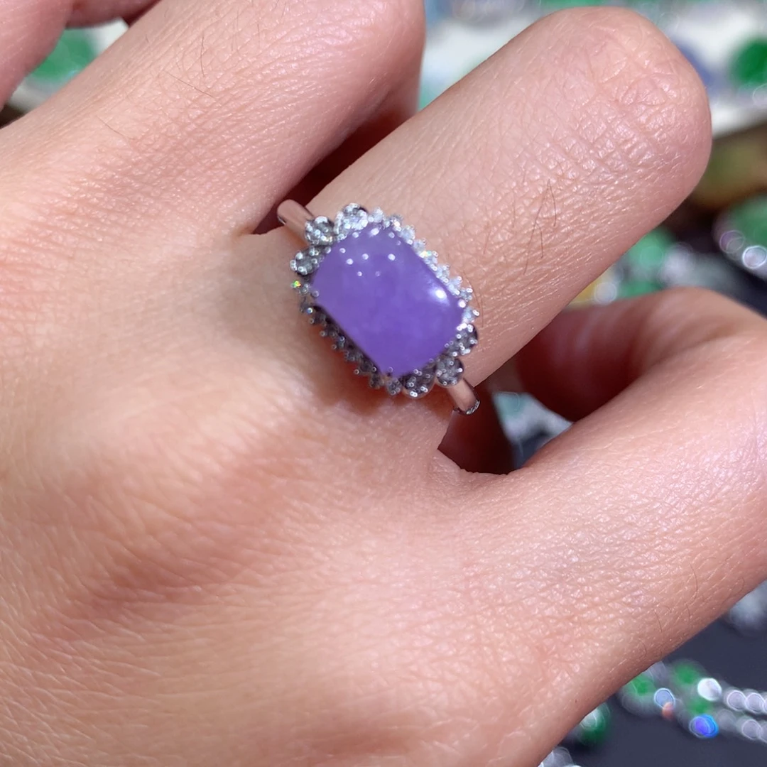 翡翠戒指18K金镶嵌翡翠