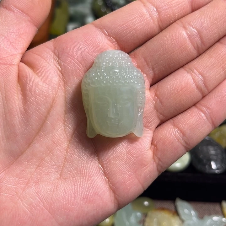 合金蛇纹石玉颈饰