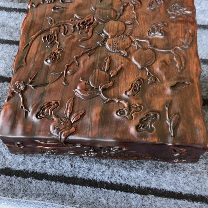 用***$贡木盒子一个一个。