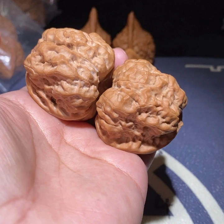 文玩核桃吊坠41×43蛤蟆头