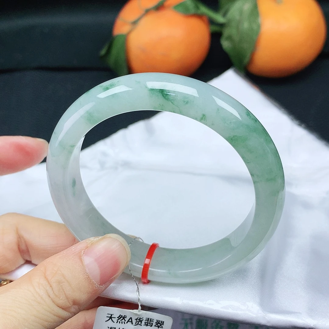 翡翠手镯未镶嵌56+圈