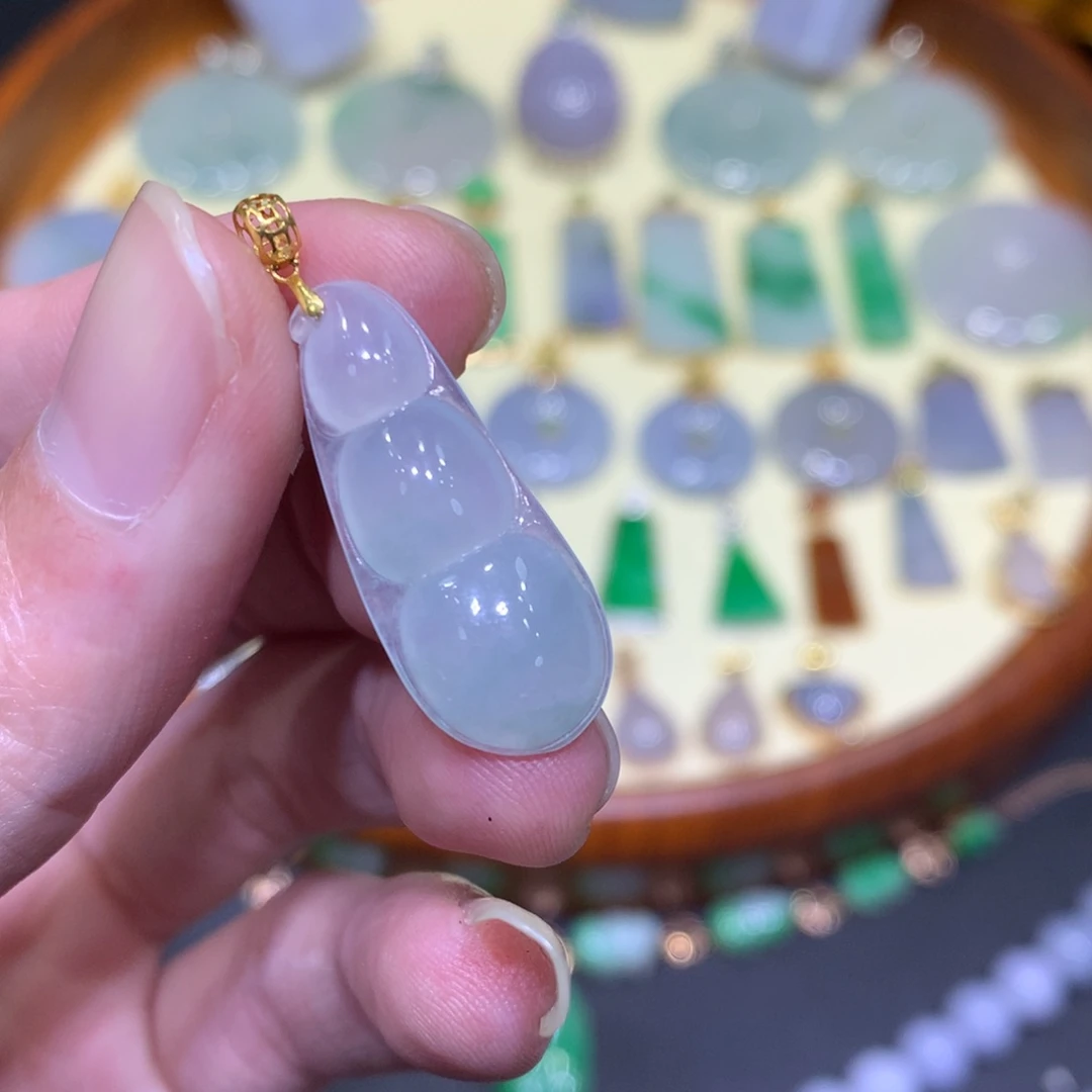 翡翠吊坠(不含链)18K金镶嵌