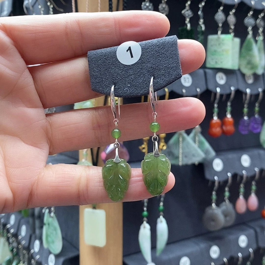 张***雨和田玉银S925镶嵌耳饰