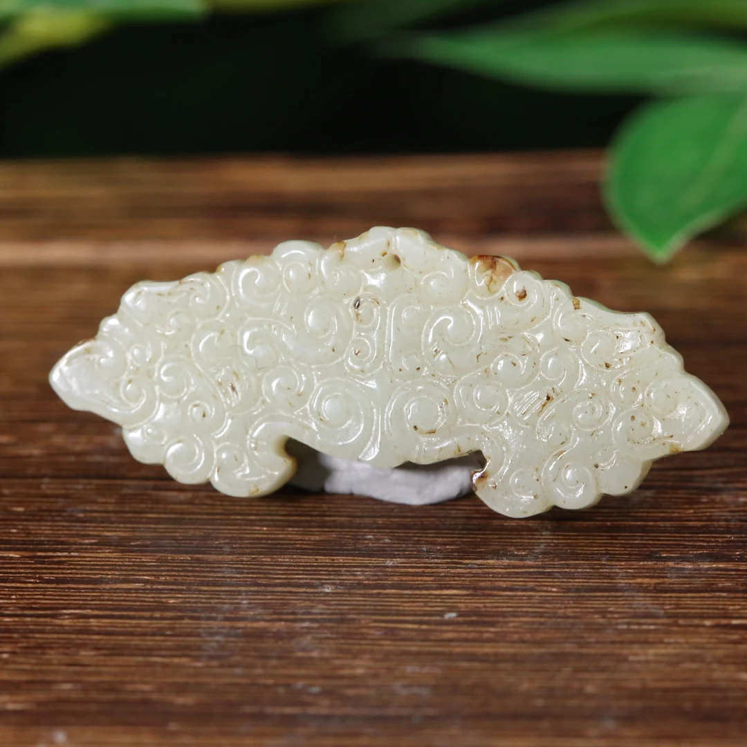 二十世纪中后期和田玉龙纹玉佩LFJ2505224009