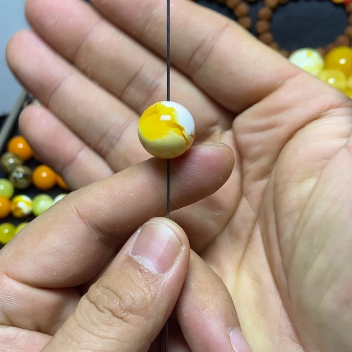 米***蛋琥珀未镶嵌裸石珠子