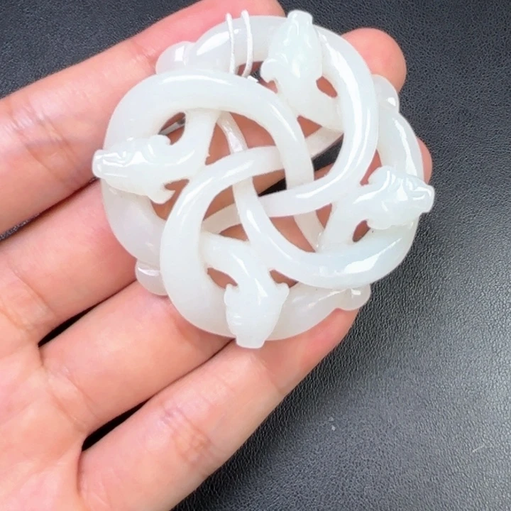 白***晓和田玉未镶嵌挂件