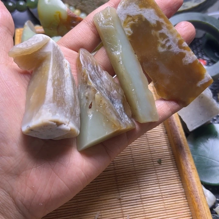 和田玉未镶嵌珠宝半成品