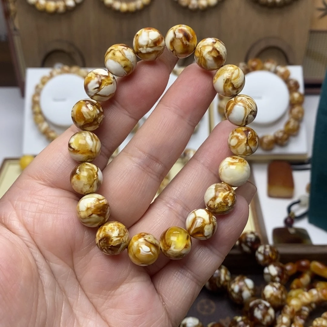 11mm沁色圆珠手串一条