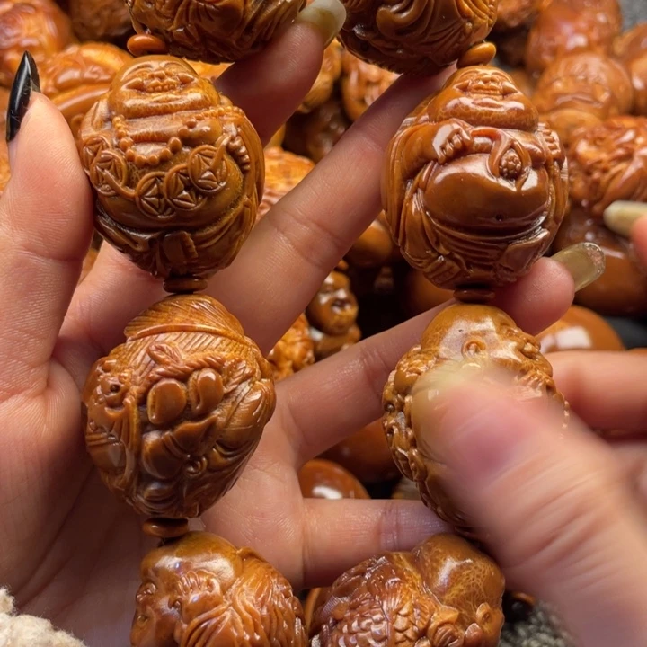 橄榄核吊坠中**神橄榄核