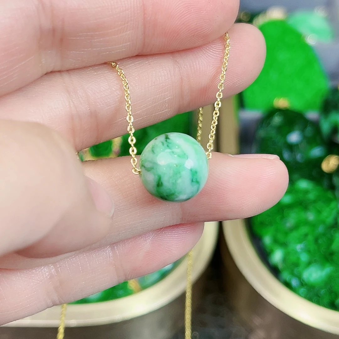 翡翠颈饰未镶嵌吊坠