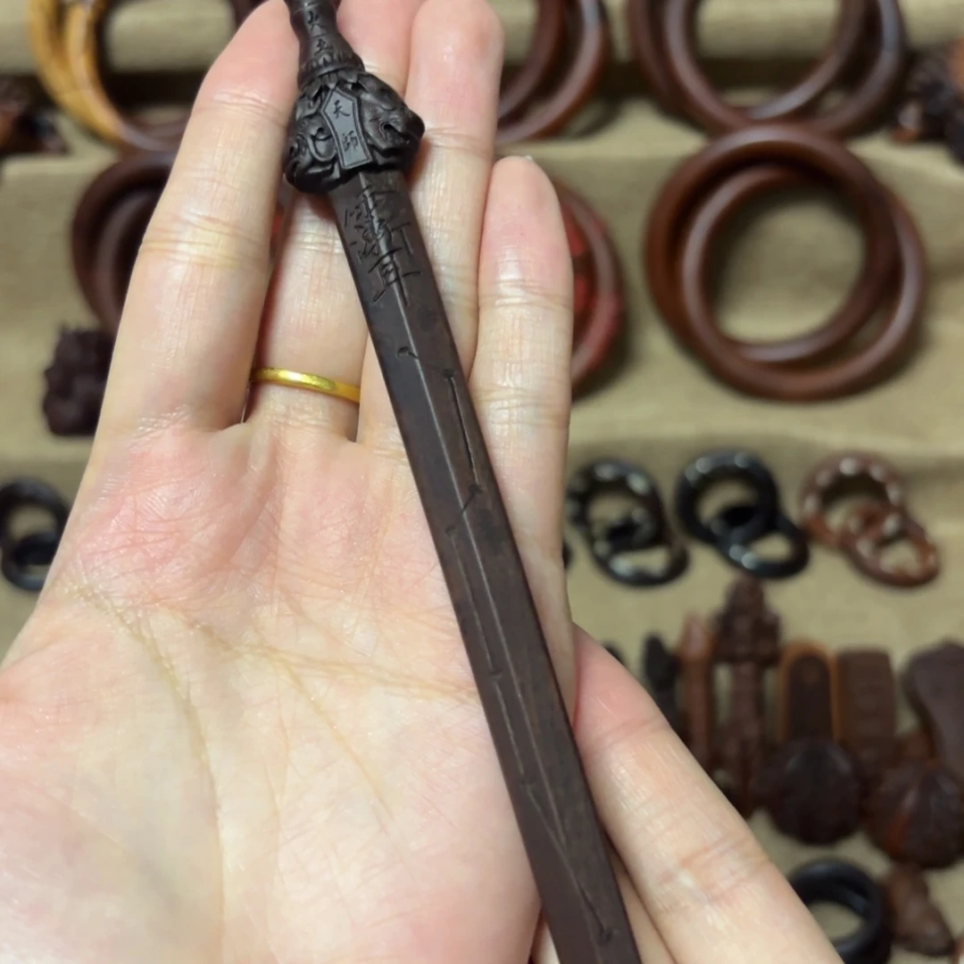 过***程枣木玉化料19厘米天师剑