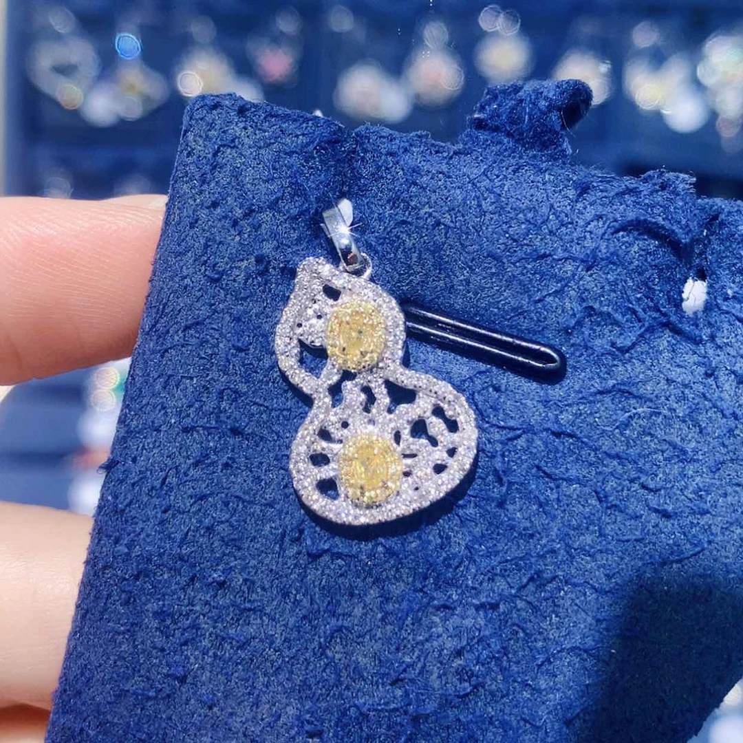 【闪购商品】吊坠(不含链)18K金镶嵌钻石黄钻葫芦吊坠