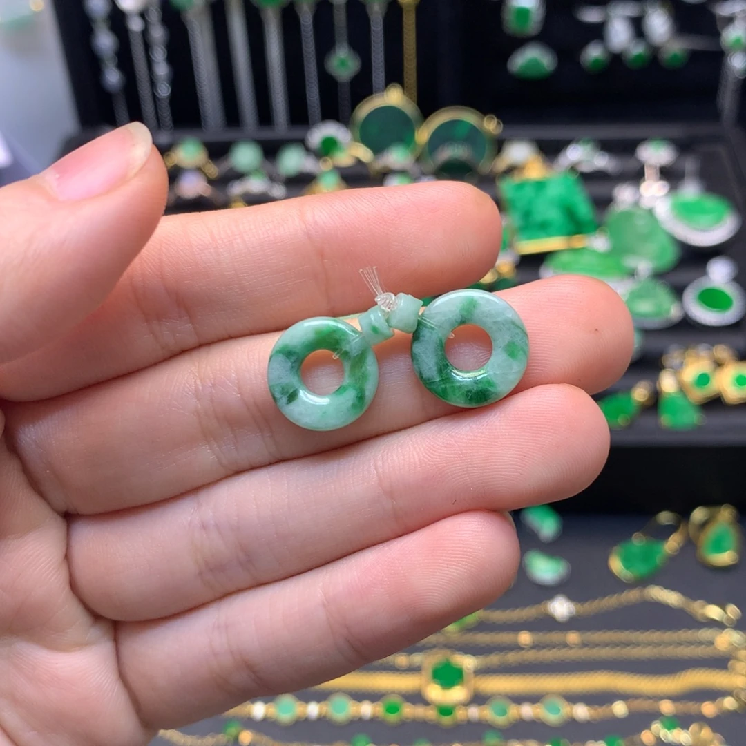 翡翠未镶嵌吊坠(不含链)有纹裂