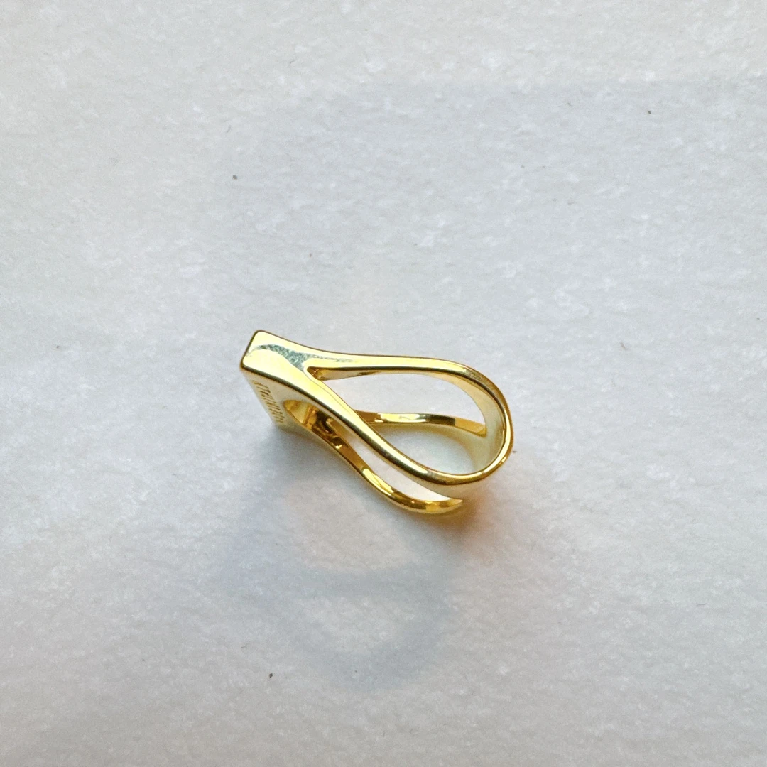 铜合金锆石戒指 【雨桐高奢饰品】戒指CC00839