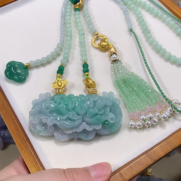 翡翠未镶嵌颈饰翡翠吊坠