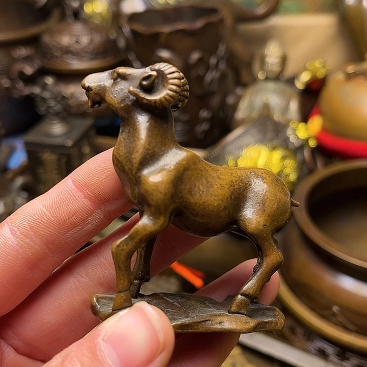 精美铜器批发档口