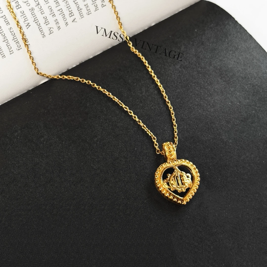 99新 DIOR/迪奥 金色满钻爱心CD扣字母项链/45088 气质 时尚 中古