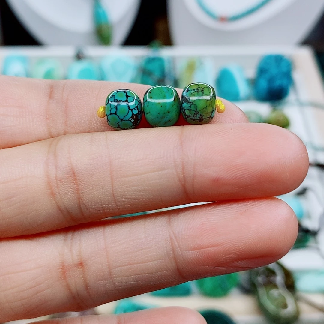 绿松石未镶嵌颈饰