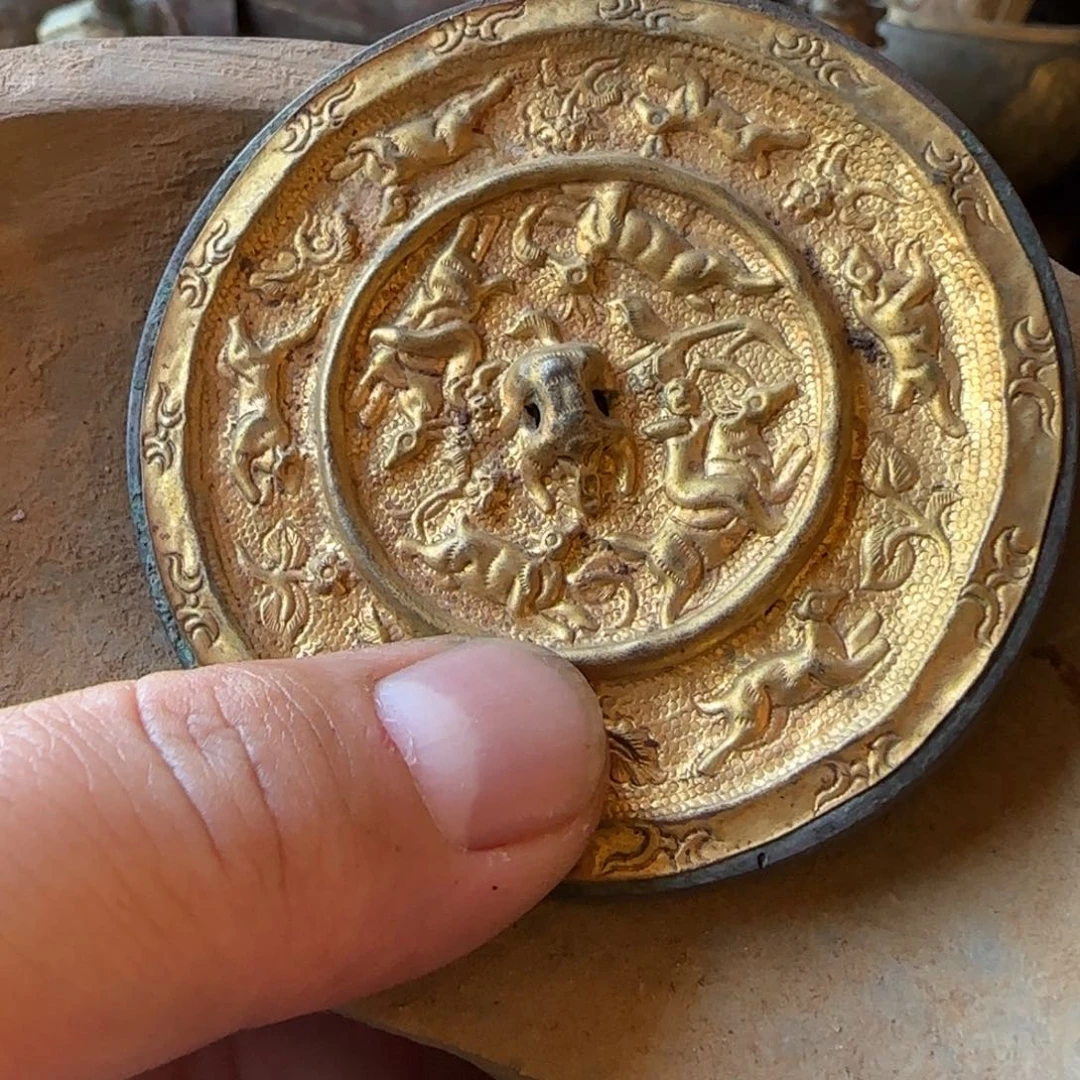 曹***东瓷片陶瓷艺术作品