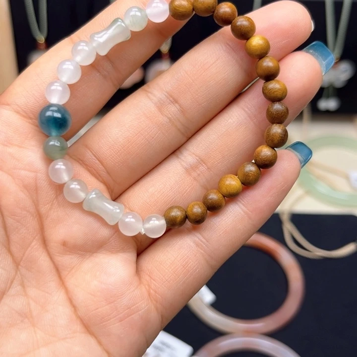 石英质玉手链未镶嵌